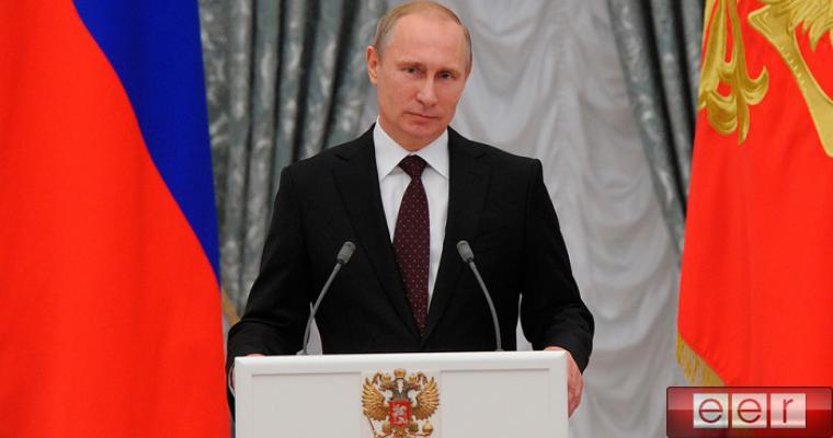 Путин призвал не торопиться с ответом на новые санкции США Путин призвал не торопиться с реакцией на готовящееся усиление санкций США