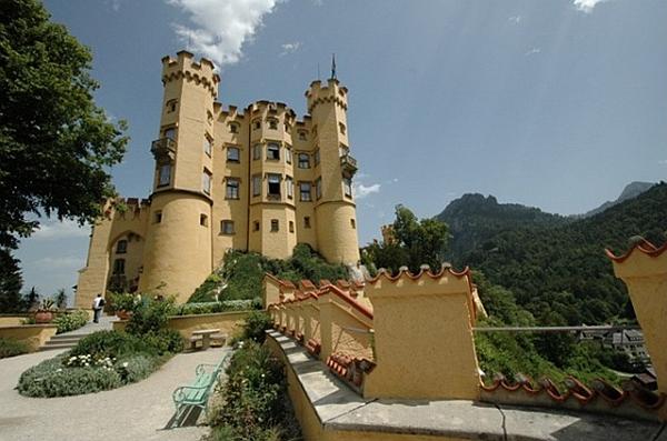 Самые красивые замки мира (16 фото)
