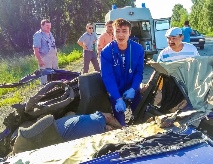 <a href="https://chelyabinsk.74.ru/text/health/65161511/" class="_">Фельдшер Алексей Сергеев попал в фокус внимания СМИ</a> после самоотверженных попыток спасти пострадавших в тяжелой аварии <a href="https://chelyabinsk.74.ru/text/health/65161511/" class="_">Фельдшер Алексей Сергеев попал в фокус внимания СМИ</a> после самоотверженных попыток спасти пострадавших в тяжелой аварии