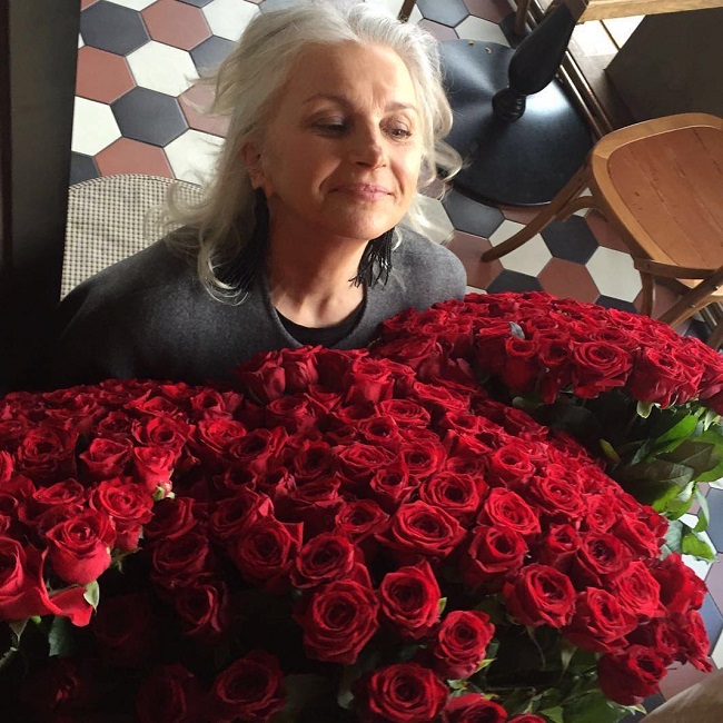 Зрелая красота -- 61-летняя модель из России разделась для рекламы нижнего белья Зрелая красота -- 61-летняя модель из России разделась для рекламы нижнего белья