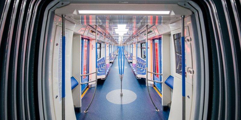В московском метро начал курсировать тематический поезд «Город образования»
