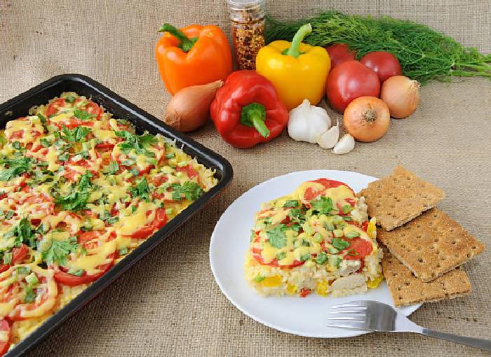 Запеканка с рисом и овощами. \ Фото: google.com. 5 несладких запеканок, которые одобрят даже истинные гурманы