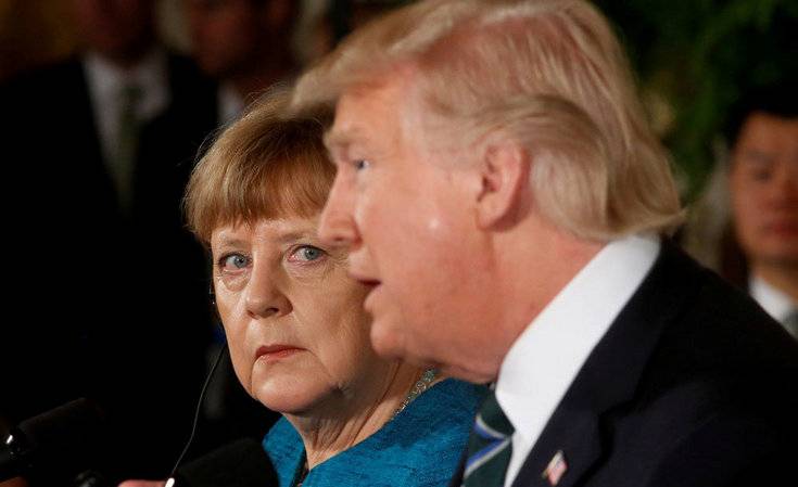 «Бесхребетная дура»: как Трамп оскорблял Меркель и Мэй во время разговоров «Бесхребетная дура»: как Трамп оскорблял Меркель и Мэй во время разговоров