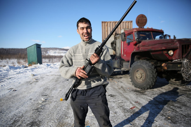 Приключения новозеландца на Колыме Приключения новозеландца на Колыме дальнобойщики, журналист меняет профессию, опасный бизнес, россия, сибирь