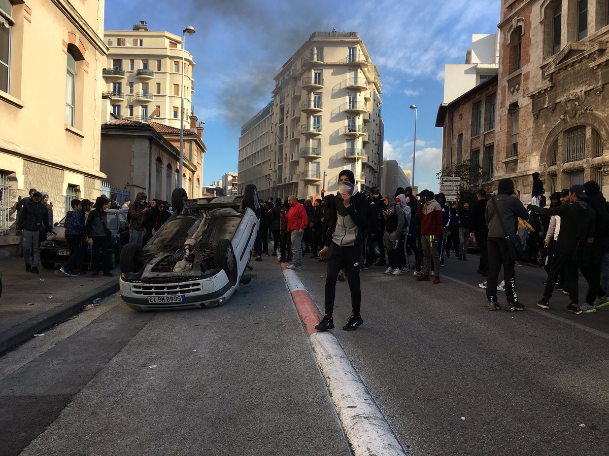 Протесты школьников и студентов в Марселе Протесты школьников и студентов в Марселе