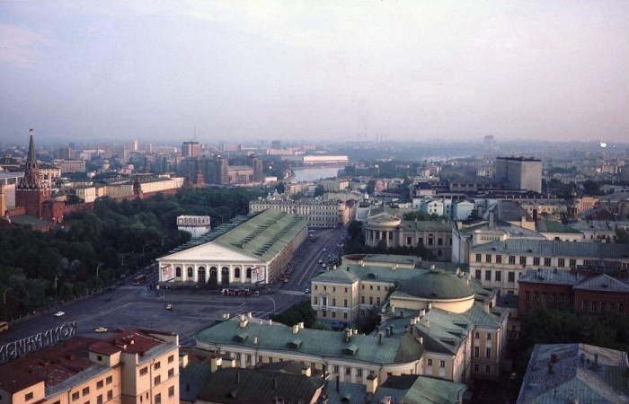 Назад в прошлое: атмосферные фотозарисовки из Москвы 1985 года