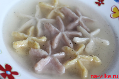 Пельмени с бульоном