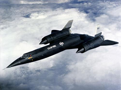 SR-71 «Черный дрозд»: самый скоростной самолет в мире SR-71 «Черный дрозд»: самый скоростной самолет в мире