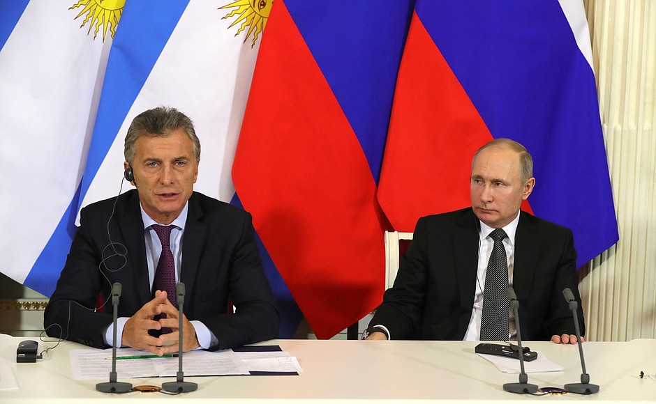 Владимир Путин и Маурисио Макри сделали заявления для прессы.