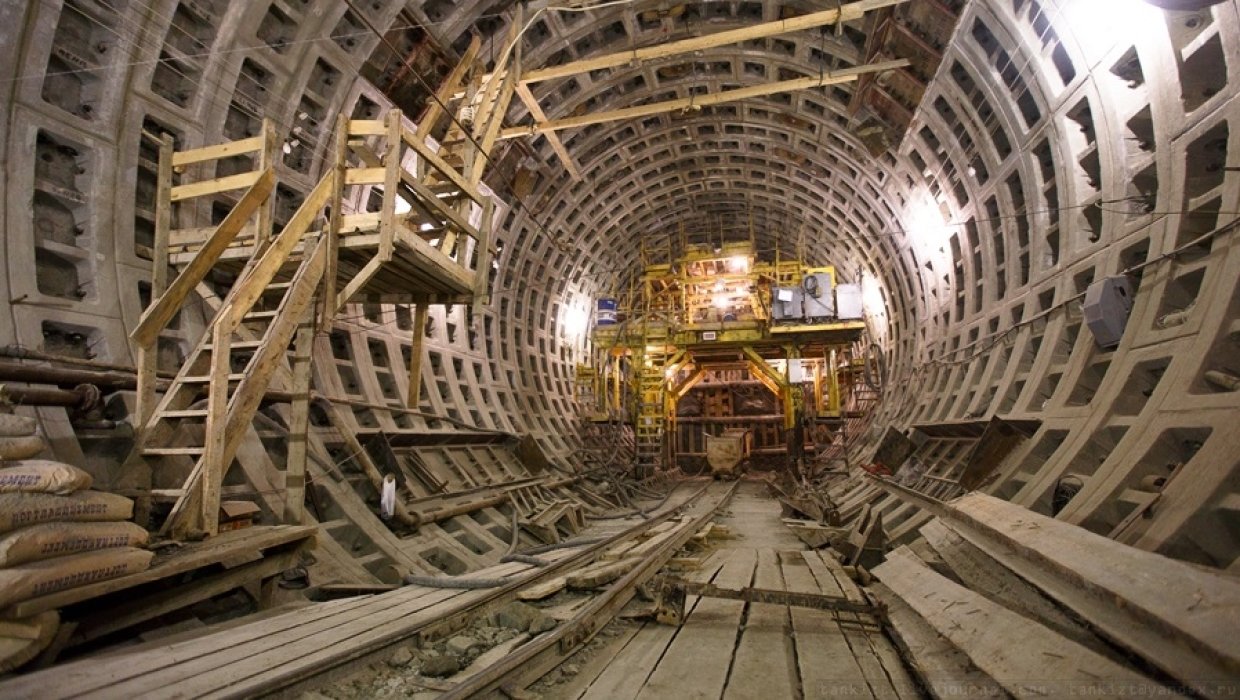 Власти Москвы одобрили строительство Коммунарской линии метро в два этапа