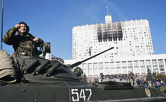 Во время штурма "Белого дома"