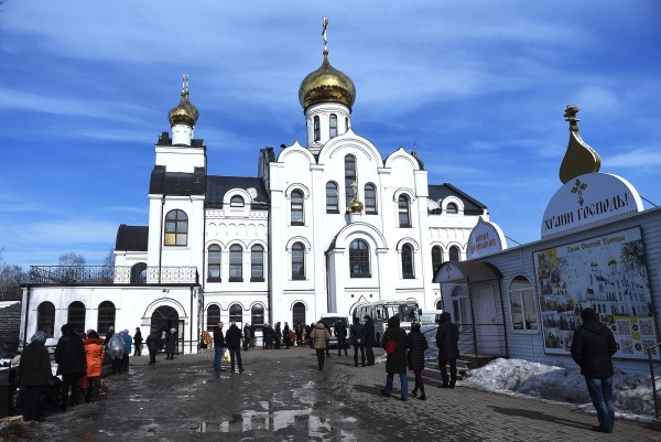 В Кемерево прощаются с погибшими при пожаре в «Зимней вишне»