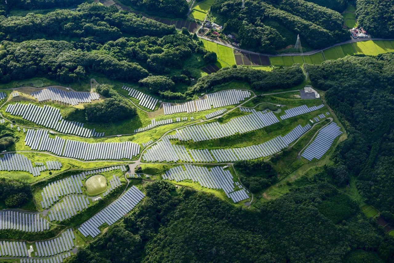 16 МВт СЭС на бывшем гольф-курорте в горах в мире, источник энергии, солнечные панели, технологии, энергия, япония