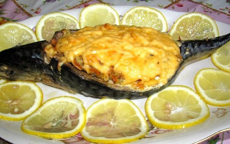 Фаршированная скумбрия! И на праздничный стол, и в обычную жизнь, нежная и сочная. Фаршированная скумбрия! И на праздничный стол, и в обычную жизнь, нежная и сочная.