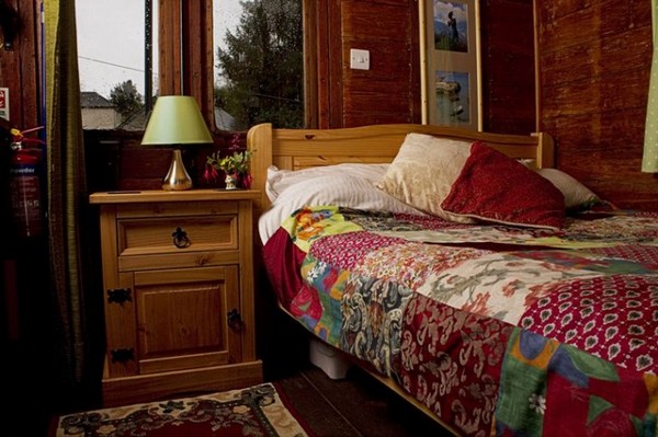 Old Luggage Van – дачный домик в винтажном вагоне. Источник фото: Tiny House Swoon Old Luggage Van – дачный домик в винтажном вагоне. Источник фото: Tiny House Swoon