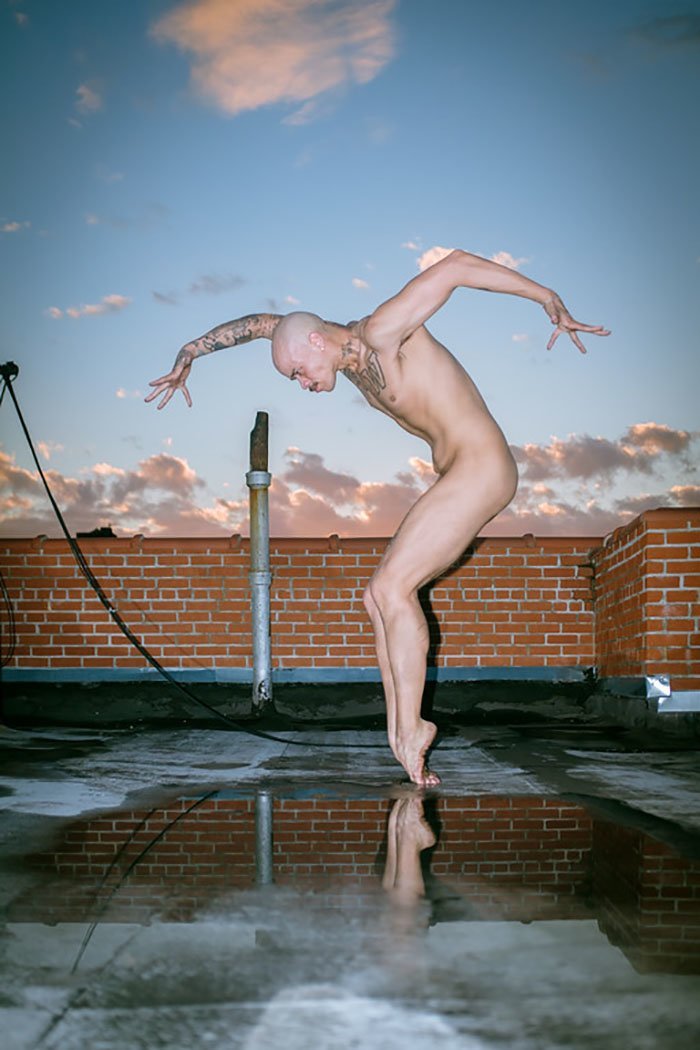 Фотопроект Bare Sky Dance: обнаженный балет на крышах Нью-Йорка балерина, балерун, балет, красота, обнажёнка, тела красивые, фотограф, фотопроект