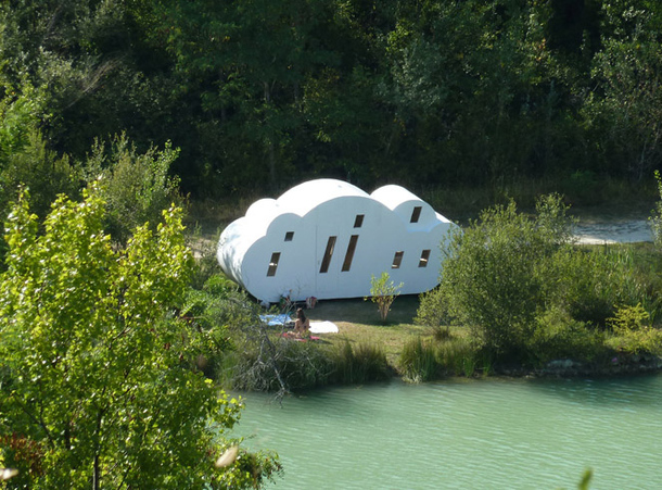 Павильон Le Nuage в парке Parc de l’Ermitage à Lormont.