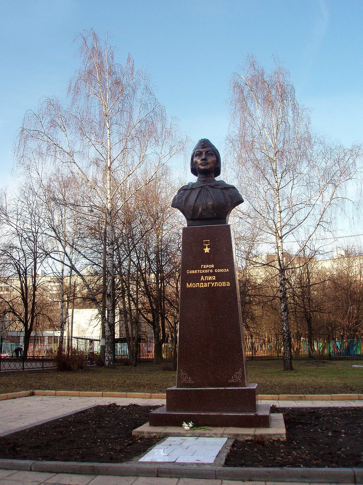 Сколько мест в Москве названо в честь героев Великой Отечественной?
