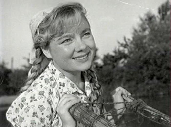 Нина Дорошина в фильме *Артист из Кохановки*, 1961 | Фото: kino-teatr.ru Нина Дорошина в фильме *Артист из Кохановки*, 1961 | Фото: kino-teatr.ru