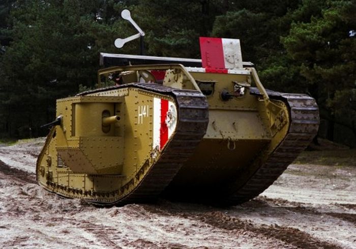 Компьютер в виде танка MK-4 (111 фото) Компьютер в виде танка MK-4 (111 фото)