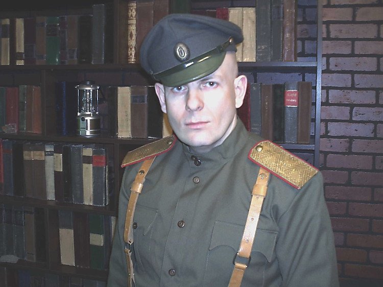 Два лика Олеся Бузины Два лика Олеся Бузины