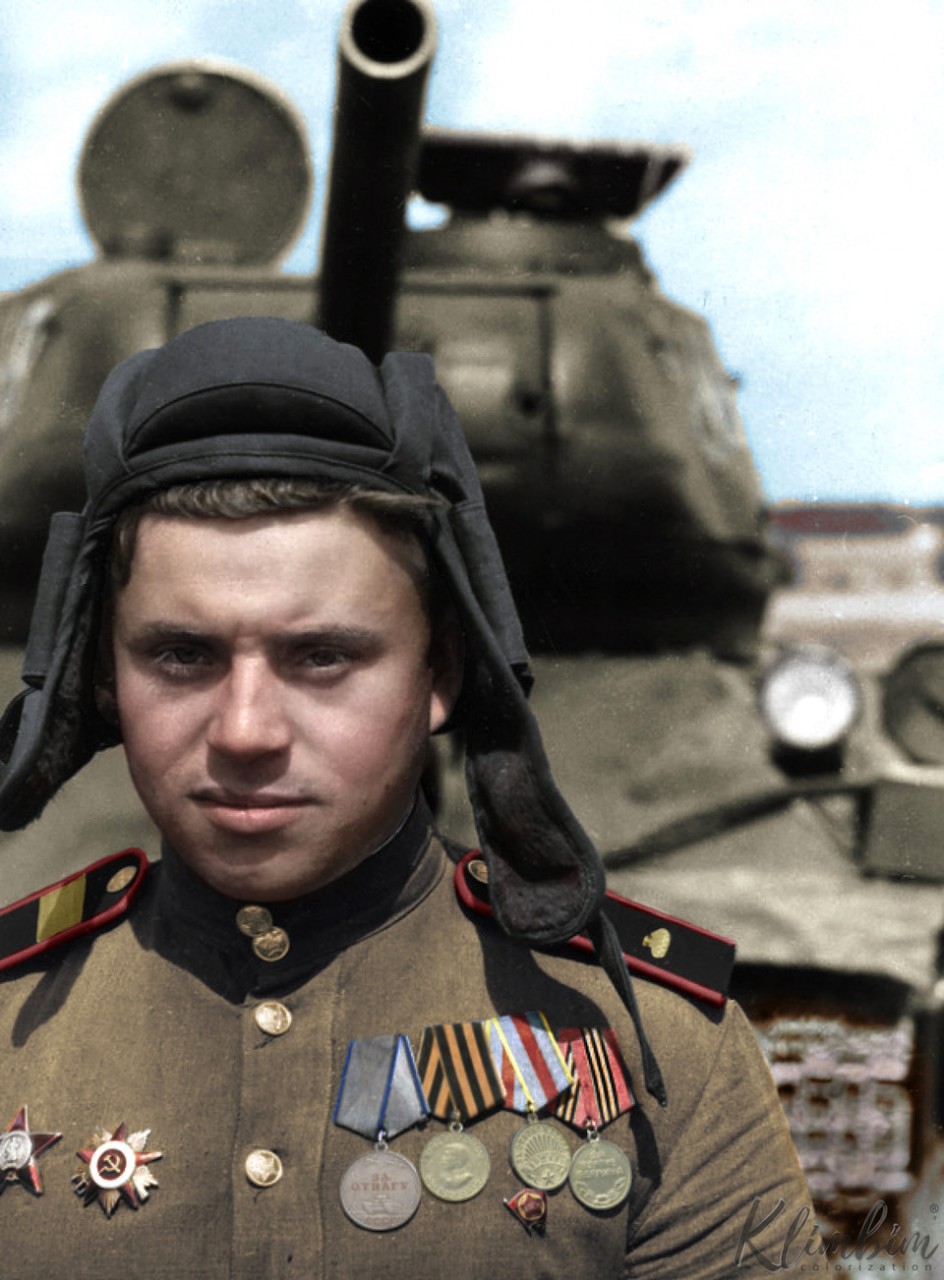 От героев былых времён — цветные фото Великой Отечественной войны!