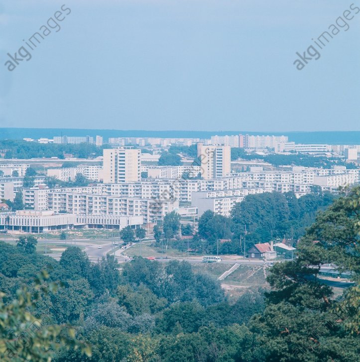 21-22. Вильнюсские микрорайоны. Если они вам показались знакомыми, не удивительно - именно в Лаздинае снимали культовые 