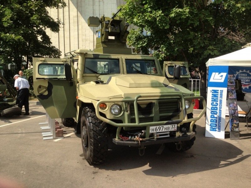 Бронированный автомобиль "Тигр-М2"