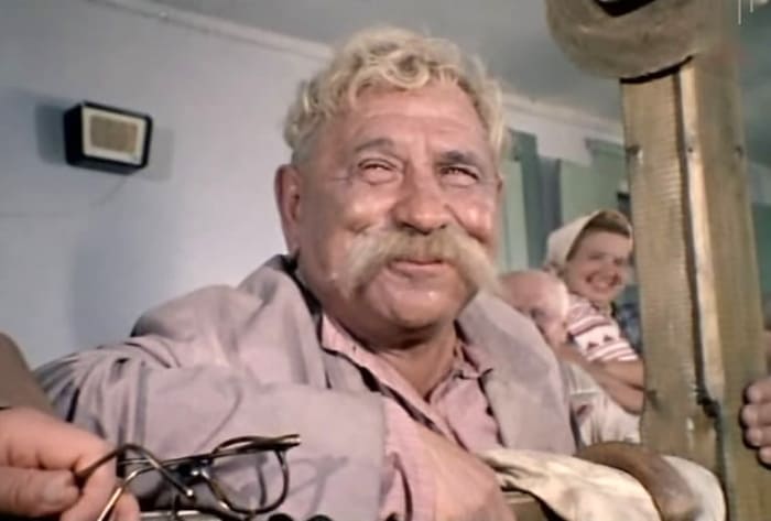 Кадр из фильма *Яблоко раздора*, 1962 | Фото: kino-teatr.ru Кадр из фильма *Яблоко раздора*, 1962 | Фото: kino-teatr.ru