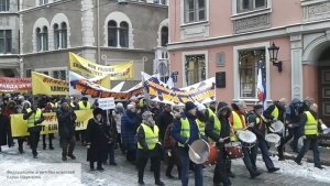 «Желтые жилеты» призвали собрать всю Францию в Париже, чтобы поставить ультиматум Макрону
