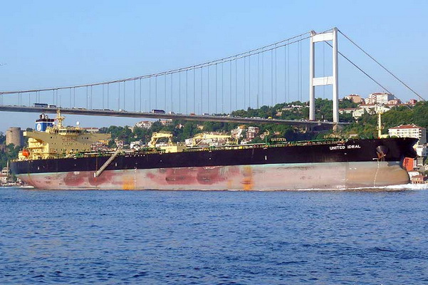 Турция не пропустит танкеры с СПГ для Украины в Черное море