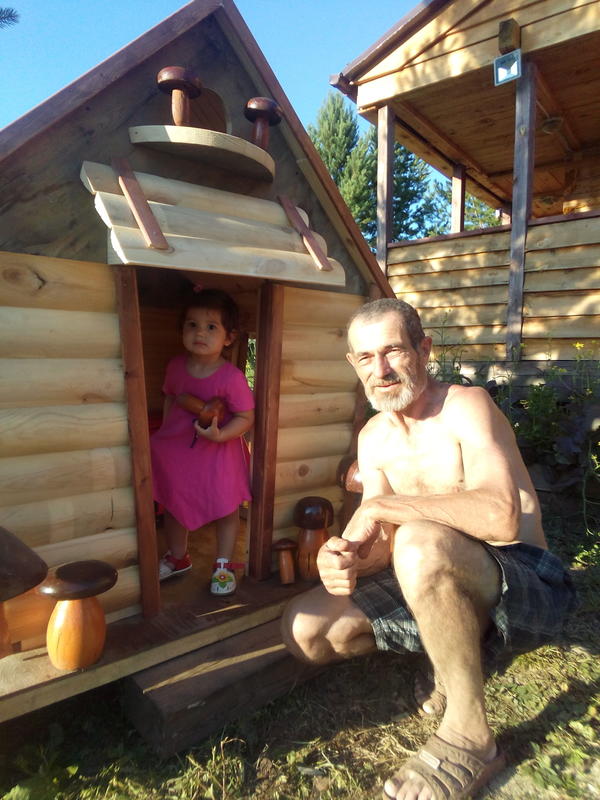 Записки Старого ворчуна. Съездил к внучке в гости, сделал домик и песочницу Записки Старого ворчуна. Съездил к внучке в гости, сделал домик и песочницу