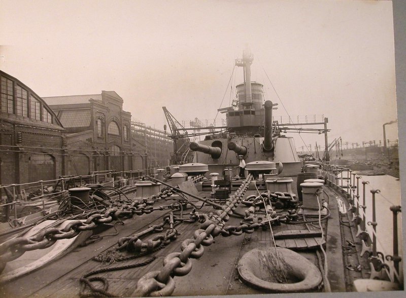 Строительство линейного корабля «Гангут» на Адмиралтейском судостроительном заводе