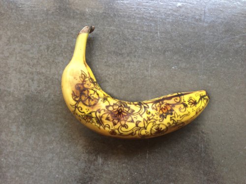 Граффити на бананах от Марты Гросси (13 фото)