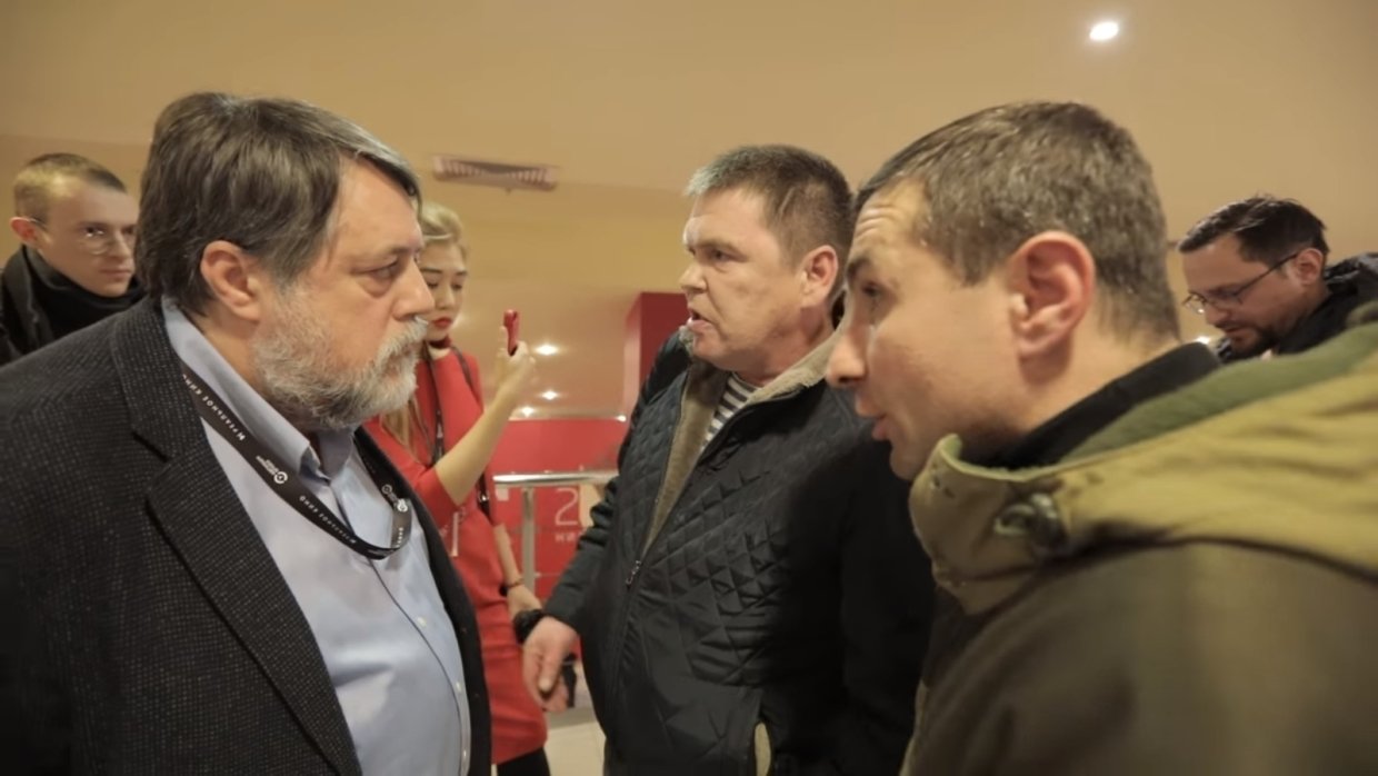 Сорвавшие показ фильма про Донбасс активисты пожаловались на организаторов «Артдокфеста»