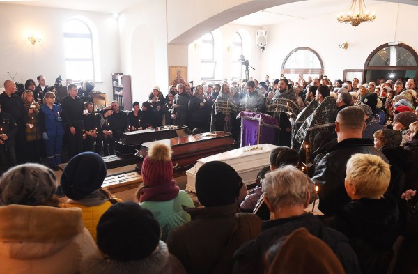 В Кемерево прощаются с погибшими при пожаре в «Зимней вишне»