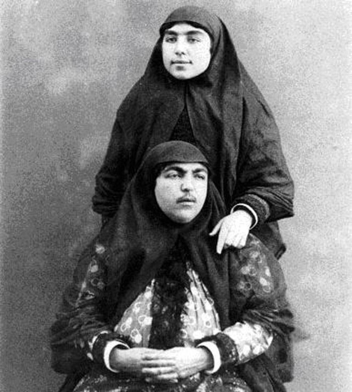 15 реальных фото иранского шаха и его гарема, в котором было почти 100 женщин 15 реальных фото иранского шаха и его гарема, в котором было почти 100 женщин