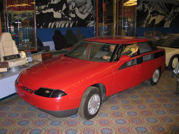 Прошлое. Самый необычный автомобиль СССР (20 фото)