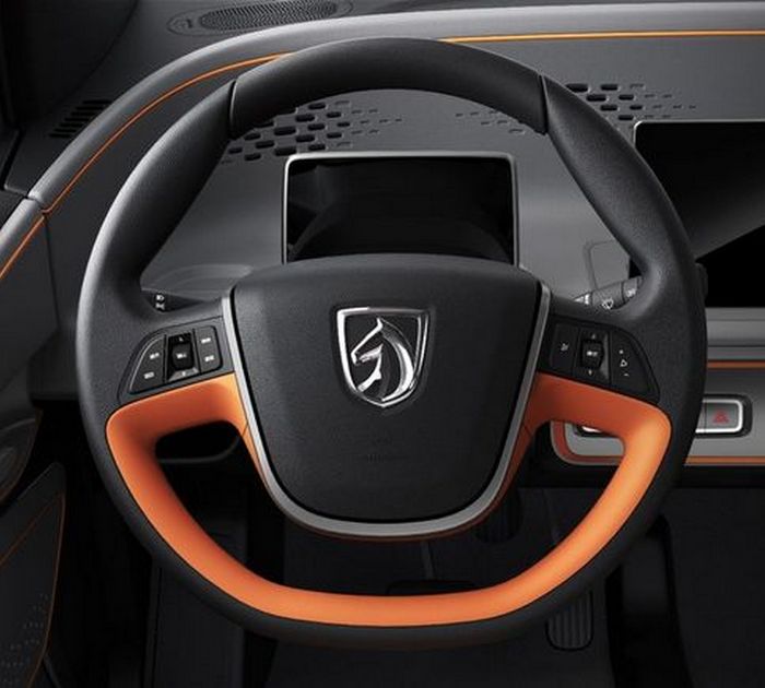 Baojun E100. Baojun E100.