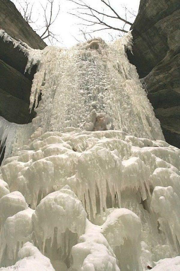 icefalls06 10 невероятных ледяных водопадов