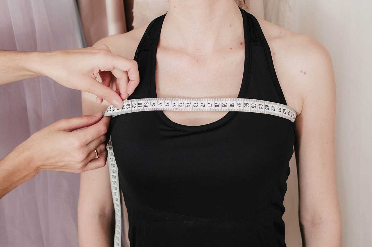 как измерить обхват груди одежды у женщин фото 44