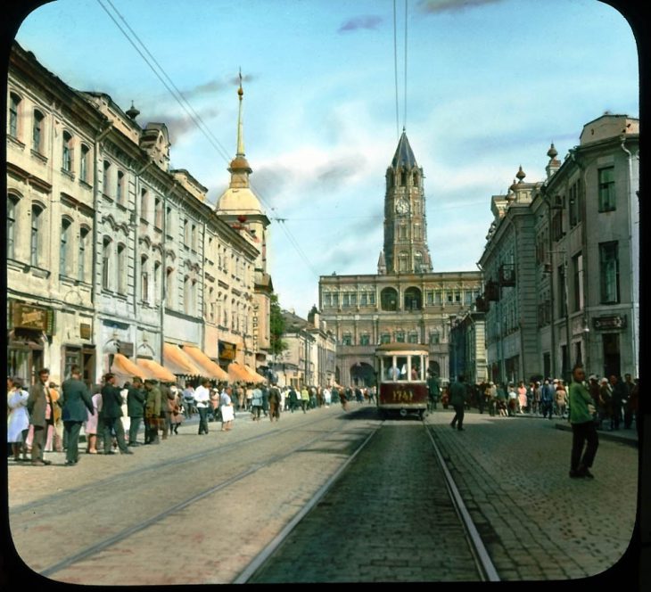 60 невероятных архивных фото Москвы 1931 года в цвете 60 невероятных архивных фото Москвы 1931 года в цвете
