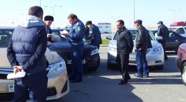 Дорогу белым! Туркменский уличный «расизм» Дорогу белым! Туркменский уличный «расизм»