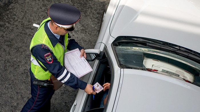 Вопросы инспектора ДПС, на которые лучше не отвечать, если не хотите напороться на штраф Вопросы инспектора ДПС, на которые лучше не отвечать, если не хотите напороться на штраф