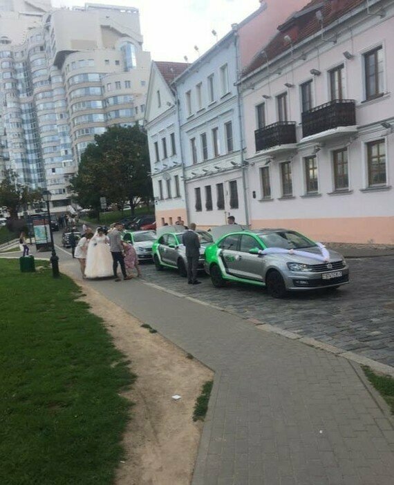 Ох уж этот безумный свадебный переполох Ох уж этот безумный свадебный переполох
(19 фото)