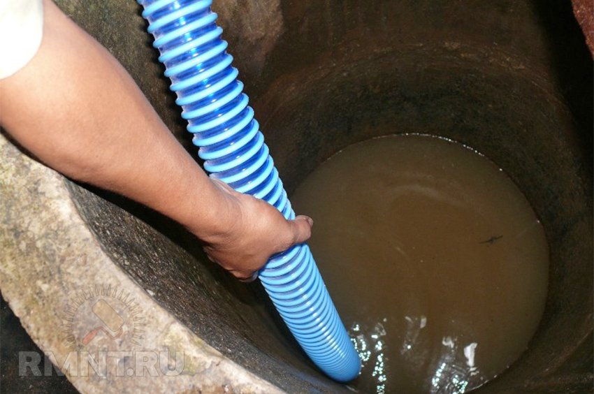 Как сделать простой ручной насос для перекачки воды