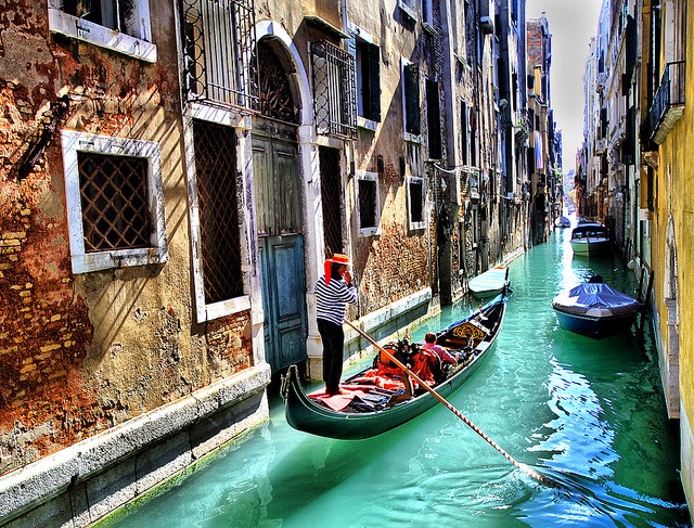 http://3.bp.blogspot.com/-HYfqH_IKVE4/VVNXVrnE-5I/AAAAAAAAEWU/dz6ckQ-GTTQ/s1600/Venice-Gondola.jpg