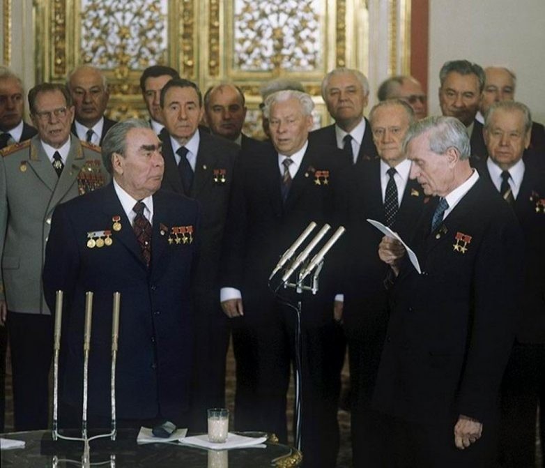 Апогей эпохи застоя! Как выглядела жизнь в СССР в 1981 году Апогей эпохи застоя! Как выглядела жизнь в СССР в 1981 году