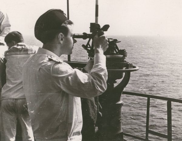 1961 год Будущий адмирал Игорь Касатонов осваивает азы морской профессии. / Из личного архива Игоря Касатонова Третья оборона Севастополя: Присягать Украине? Адмирал Касатонов ответил: "Нет!"