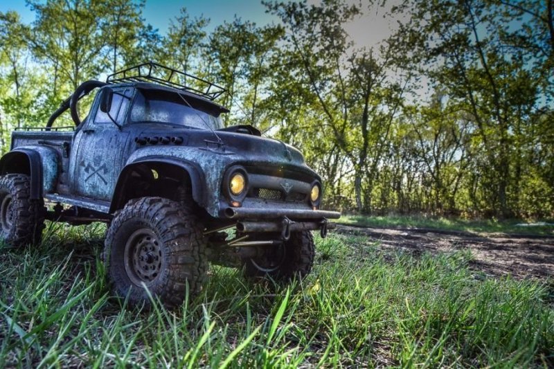 Сногсшибательная модель пикапа Ford F-100 Сногсшибательная модель пикапа Ford F-100 ford, rc модель, авто, автомобили, игрушка, моделизм, своими руками